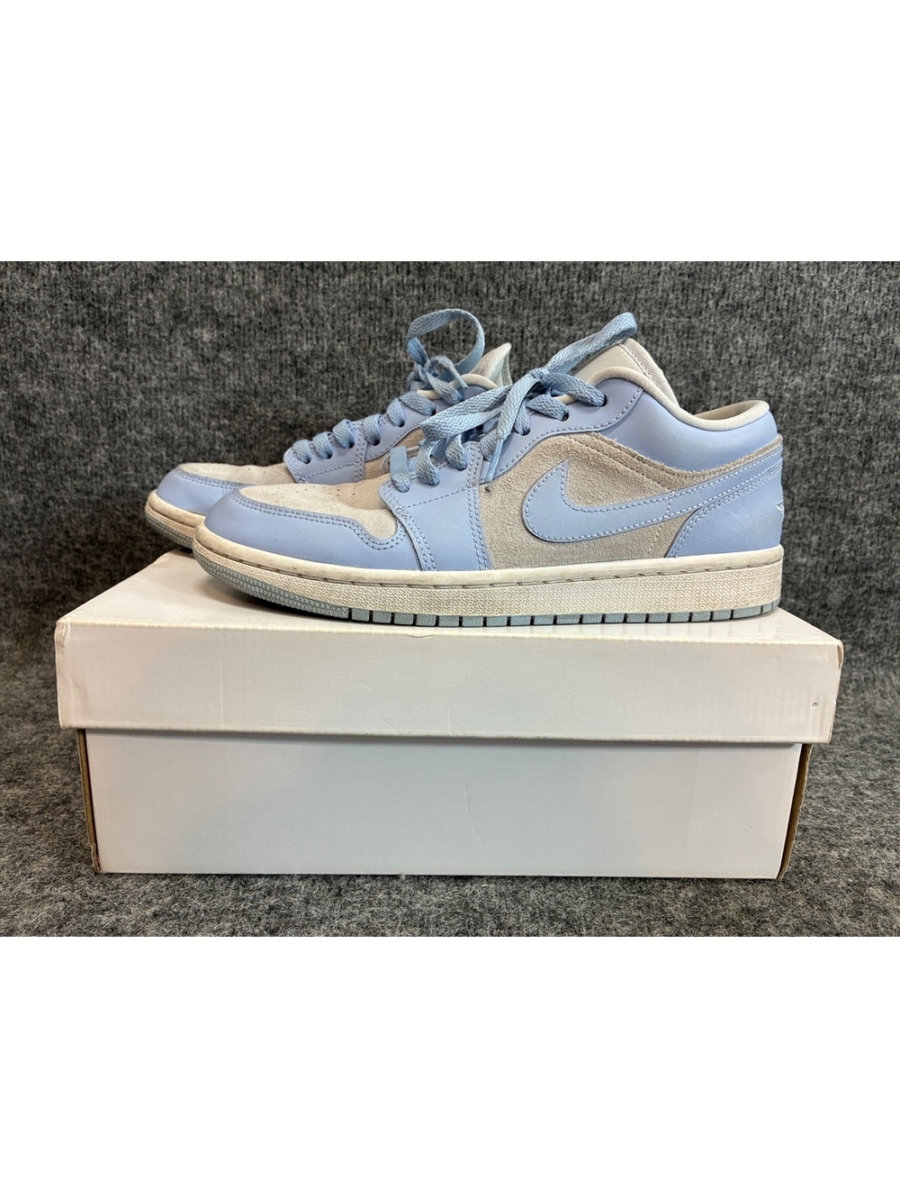 Women's Nike Air Jordan 1 Low Aluminum Football Grey DC0774-050 Size 8.5